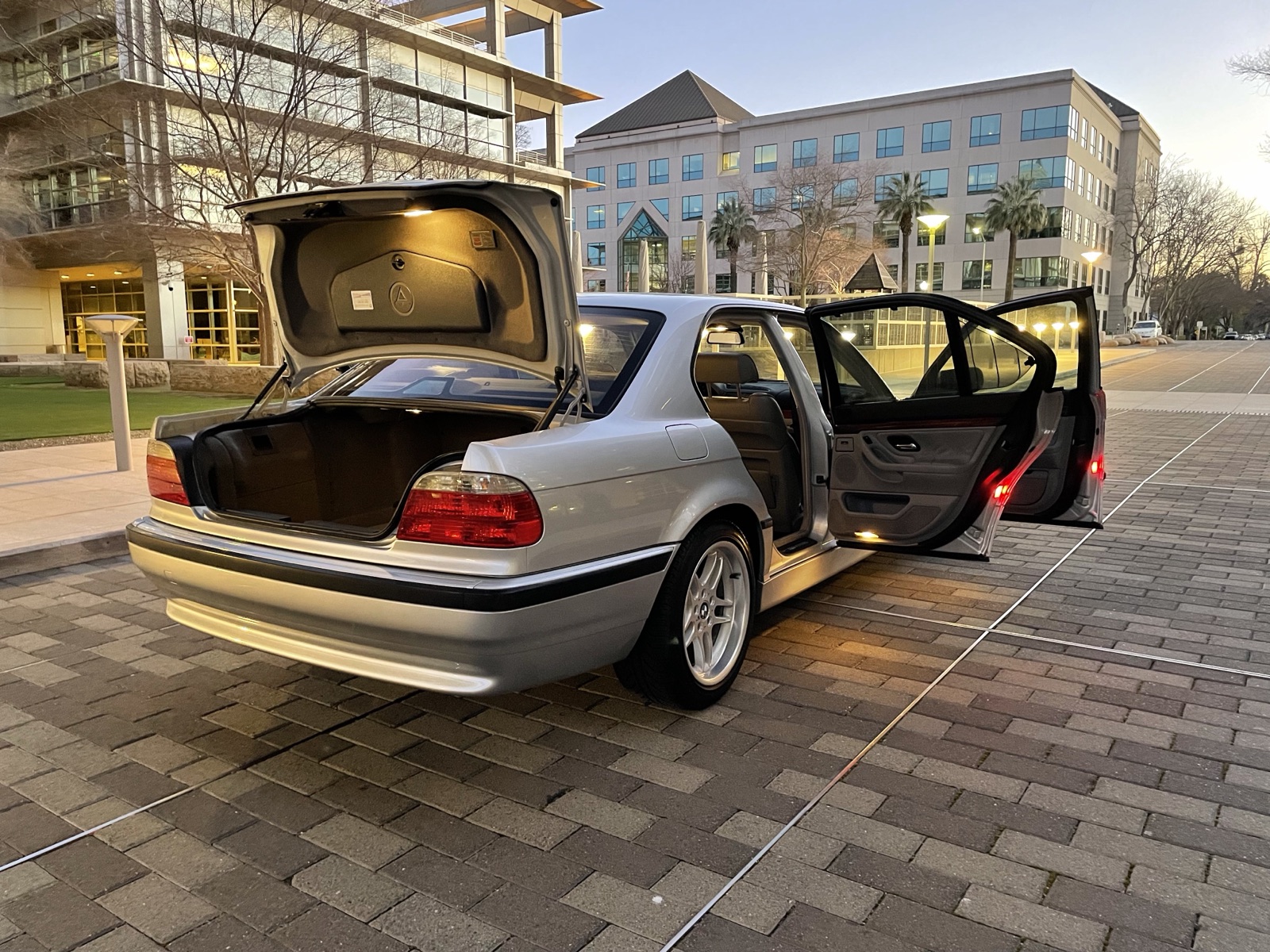 2001 E38 740i — frame 3